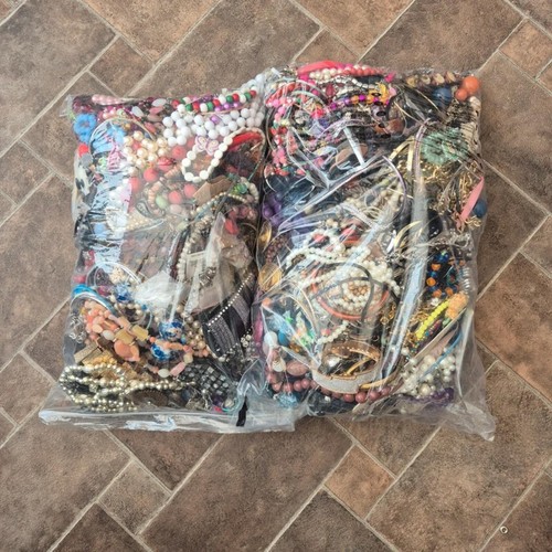 3kg craft jewellery broken - 9.3kg,