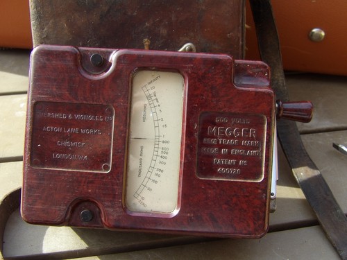 Vintage 500 volts megger - 500,