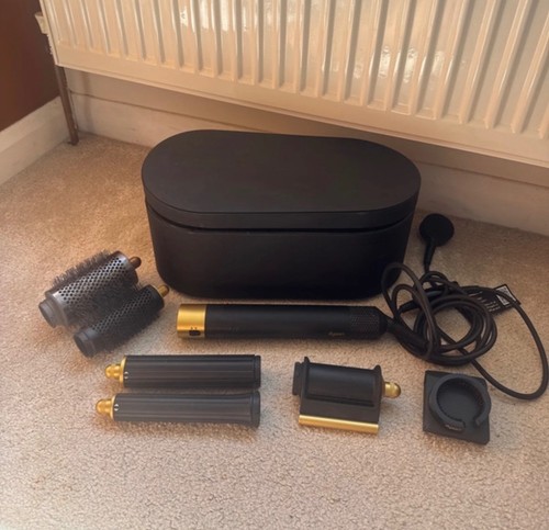 Dyson airwrap multi - styler, and