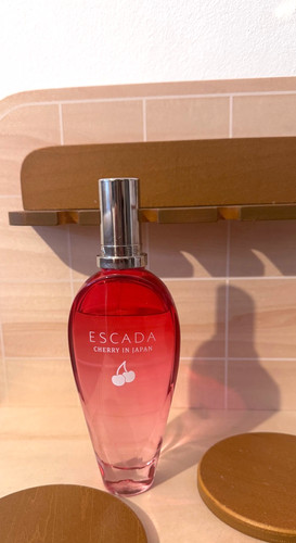Escada cherry japan eau - japan,