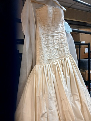 Beautiful bride wedding dress - wedding,