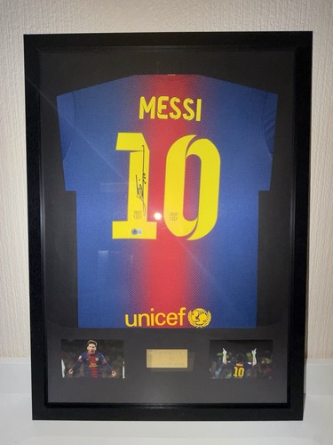 Framed messi signed - messi, no.10
