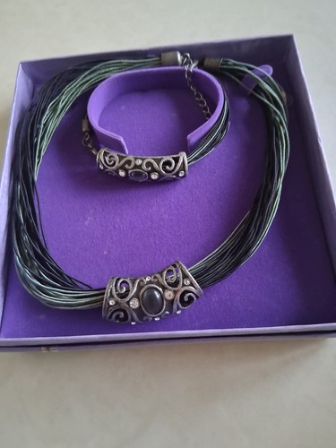 Buckingham necklace bracelet - necklace,