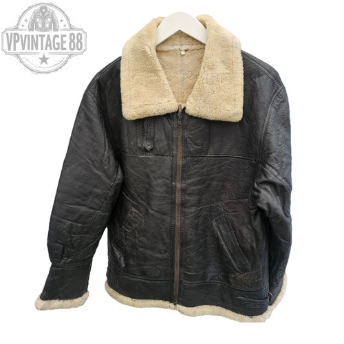 Vintage aviator bomber - b-3,