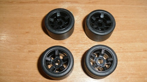 Meccano four plastic wheel - four,