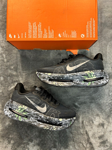 Uk8 nike vomero - uk8.5, cm