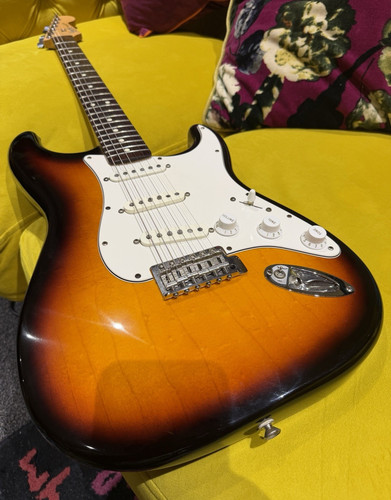 Fender stratocaster 2000 - fender, rh