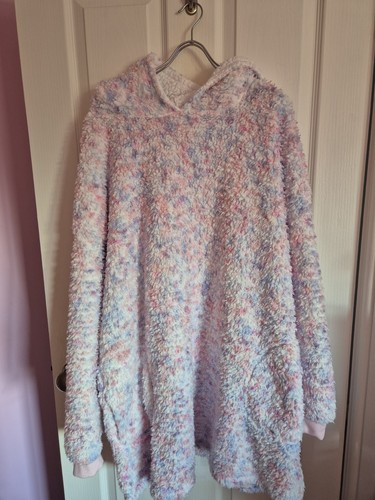 Primark fleece snuddie - primark, pastel