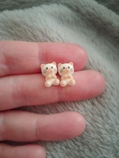 Handmade beige cat stud - beige,