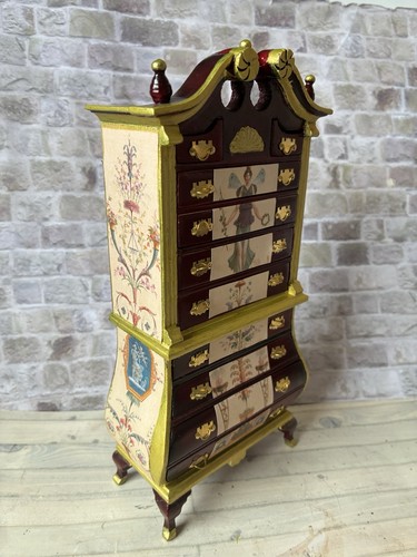 Dolls house scale rare - house,