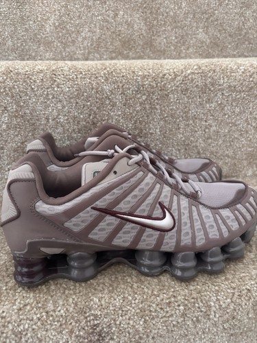 Women nike shox 5 - women’s, 7.5