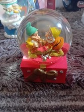 SNOW WHITE AND THE SEVEN