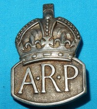 1938 ARP HOME GUARD AIR RAID PRECAUTIONS HM STERLING SILVER LAPEL BADGE