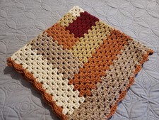 O.Au)  hand crochet block baby