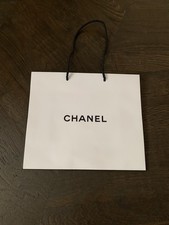 CHANEL White Gift Bag 17m x 9m Medium Size