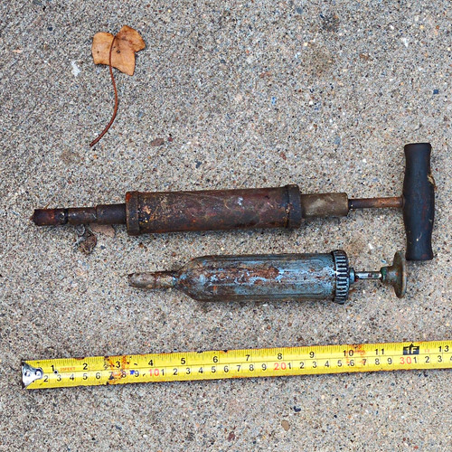 Pair grease gun vintage - gun, s