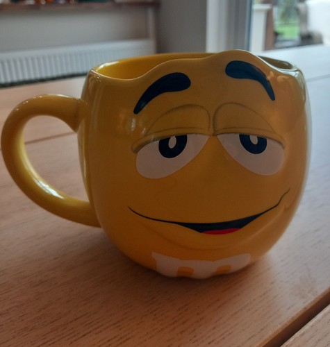 Mars world yellow peanut - mars, m&m