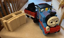 Thomas the tank engine ride on train - Peg Perego