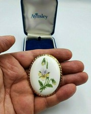 Lovely Vintage Aynsley Porcelain Pin Brooch, boxed 