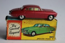 CORGI TOYS 238 Jaguar Mark X
