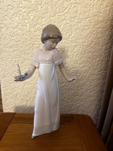 Nao lladro light the - lladro,