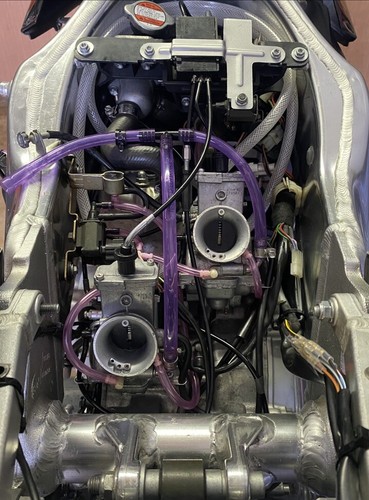 Suzuki rgv 250 - 250, carburettor