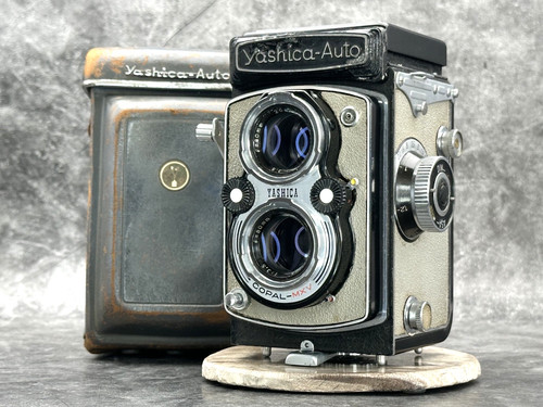 Near mint yashica - [near, mint]