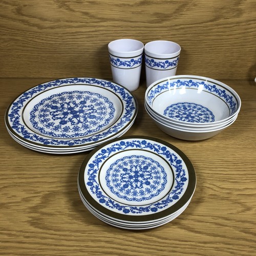 Vtg melamine picnic dinner set - melamine,
