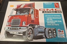 AMT GMC Astro 95 Truck Tractor 1/25 Scale Detailed Model Kit