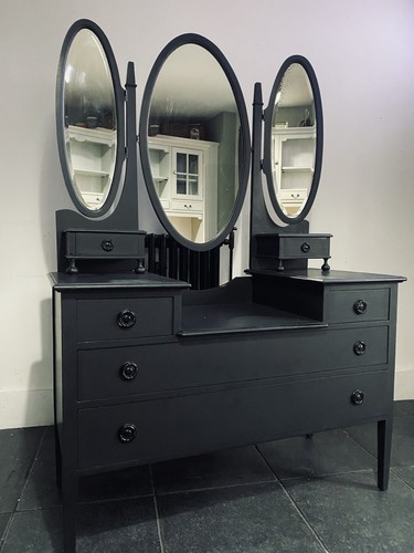 Stunning statement piece - statement,