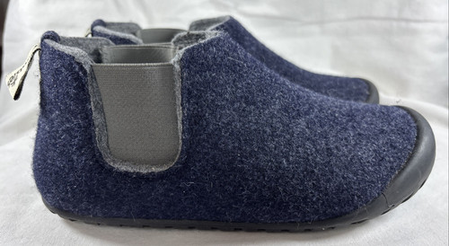 Gumbies brumby warm - brumby,