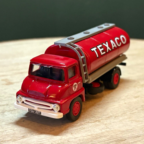 Vanguards texaco thames trader - texaco,