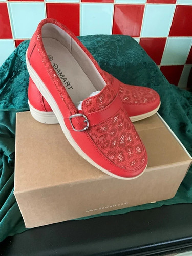 Damart size 6 - by,