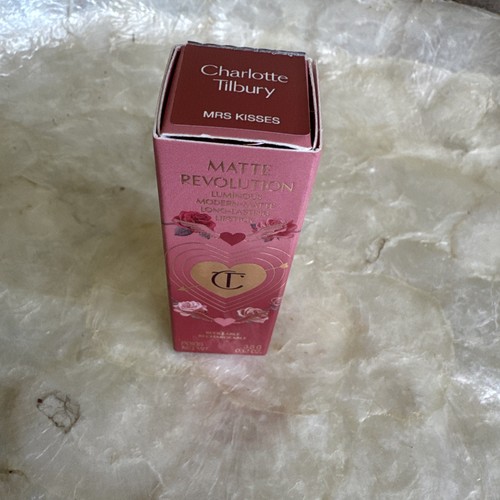 Charlotte tilbury look love - tilbury, of