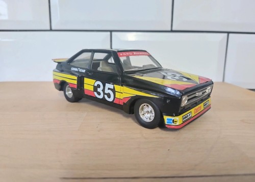 Bburago scale ford escort - bburago,
