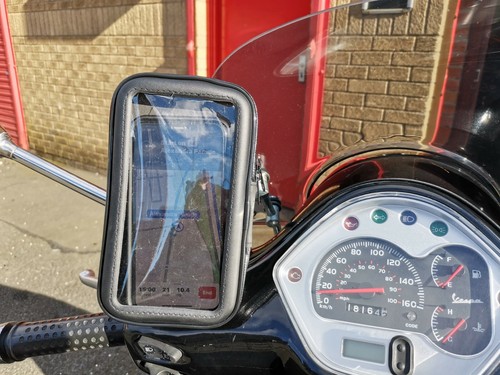 Vespa gts phone - phone, holder