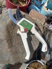 Wilkinson Sword  Medium Bypass Pruners 1980s