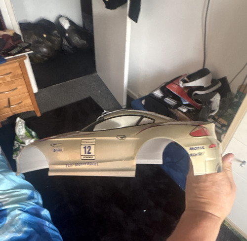 Touring car body shell - 1:10,