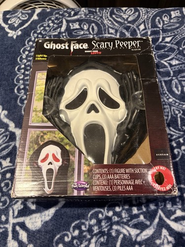 Ghost face scary peeper - scary,