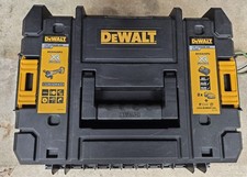 DEWALT DCG405P2 18 V Oscillating Tool 2 x 5.0Ah Batteries, Charger & T-Stak Case