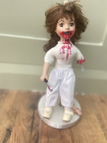 Creepy horror dolls - creepy,