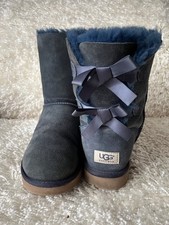 UGG short Bailey Bow navy blue  boots,UK size 8.5, Eur  41