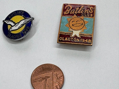 Butlins pin badge clacton - butlins,