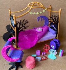 Monster High Clawdeen Wolf Bed