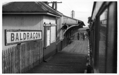 Baldragon train station - train, (angus