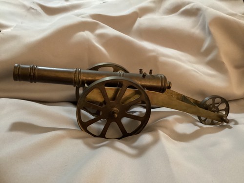Brass model cannon replica - cannon,