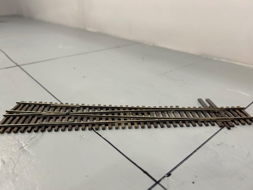 U7061 peco weathered ho - weathered,