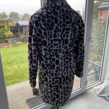 Women's Faux Fur Coat Size Small. BNWT. Steve Madden. Brand New Ice GreyLeopard