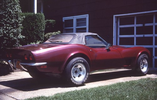 Red chevy corvette stingray - corvette, c3