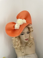 Fascinator Orange Cream